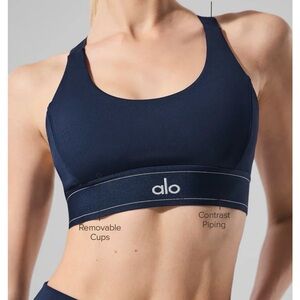 ALO Airlift sports bra in navy